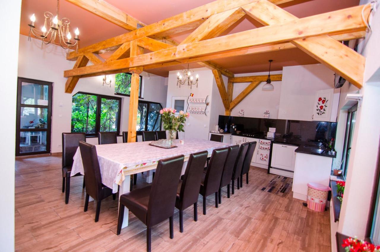 Pension Casa Medievala Bran  Exteriör bild
